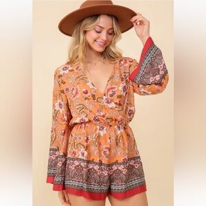 Timing Boho Floral Surplice Bell Sleeve Short Romper Size Small